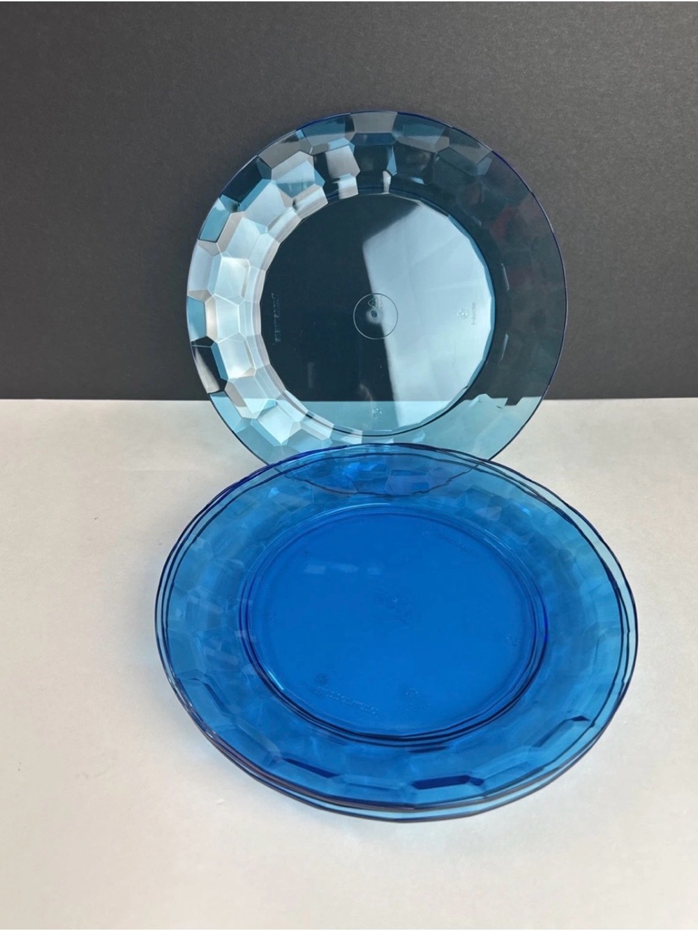 Tupperware Prism Fortecrisa Salad Acrylic Plates Ice Blue Azure 7” New Blue - Picture 2 of 3
